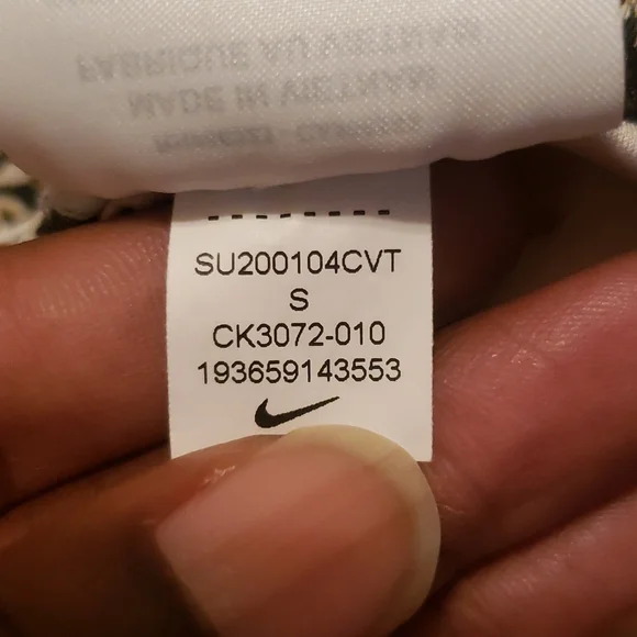 Nike Women's Animal Print Leggings. - Picture 4 of 12